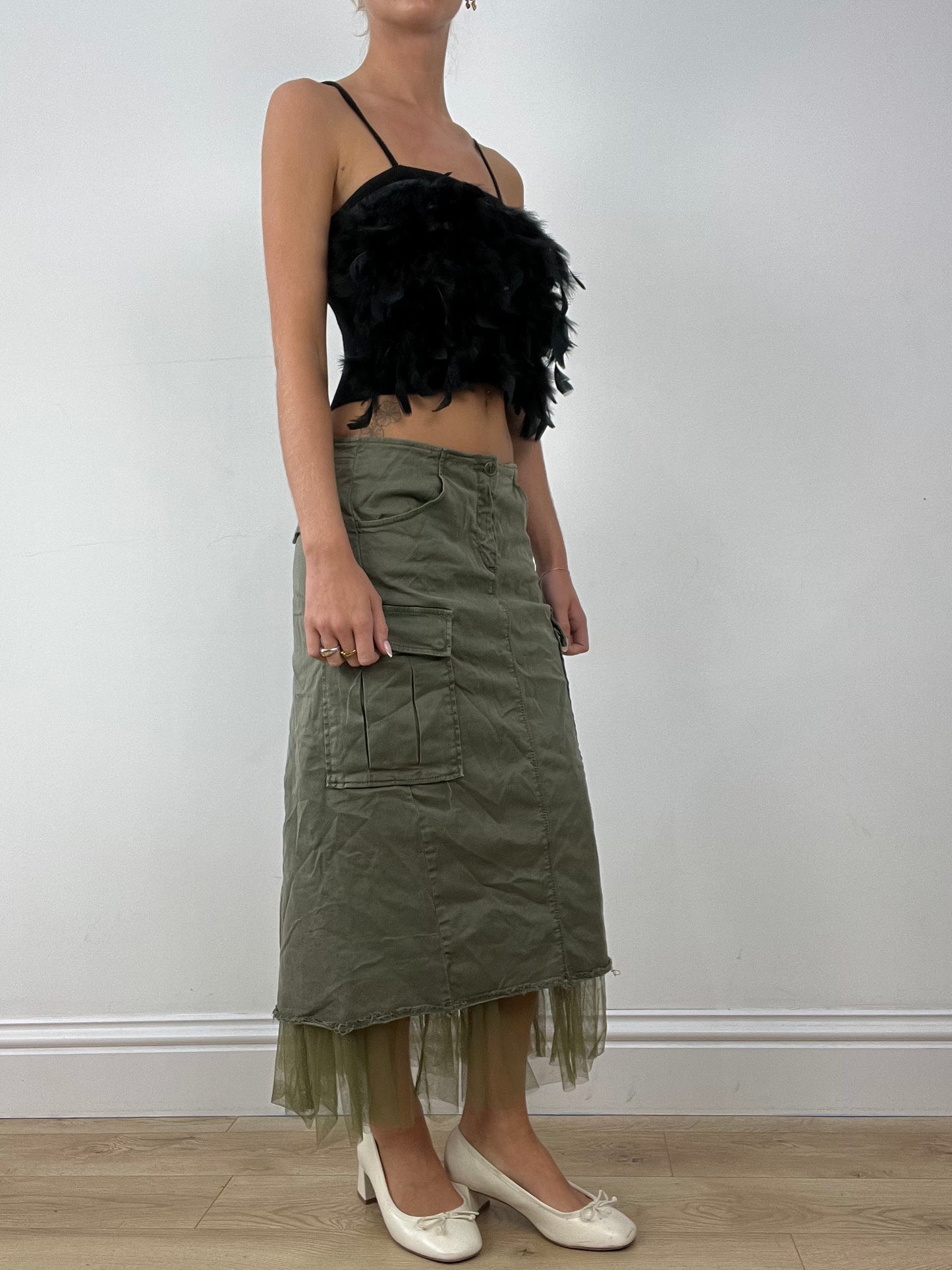 💻HALLOWEEN | small black feather cami