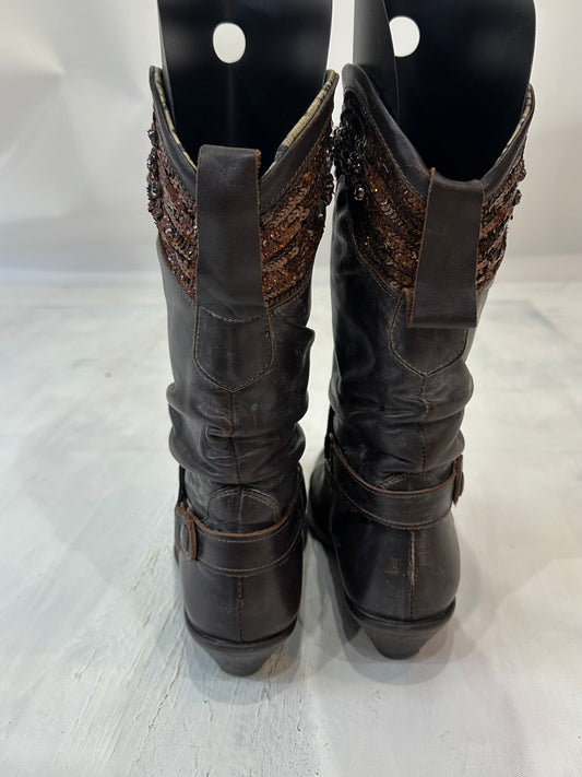⭐️ מגפיים ⁨roberto cavalli⁩ בסגנון מערבון – חום – מידה ⁨uk4⁩ – ⁨best picks⁩