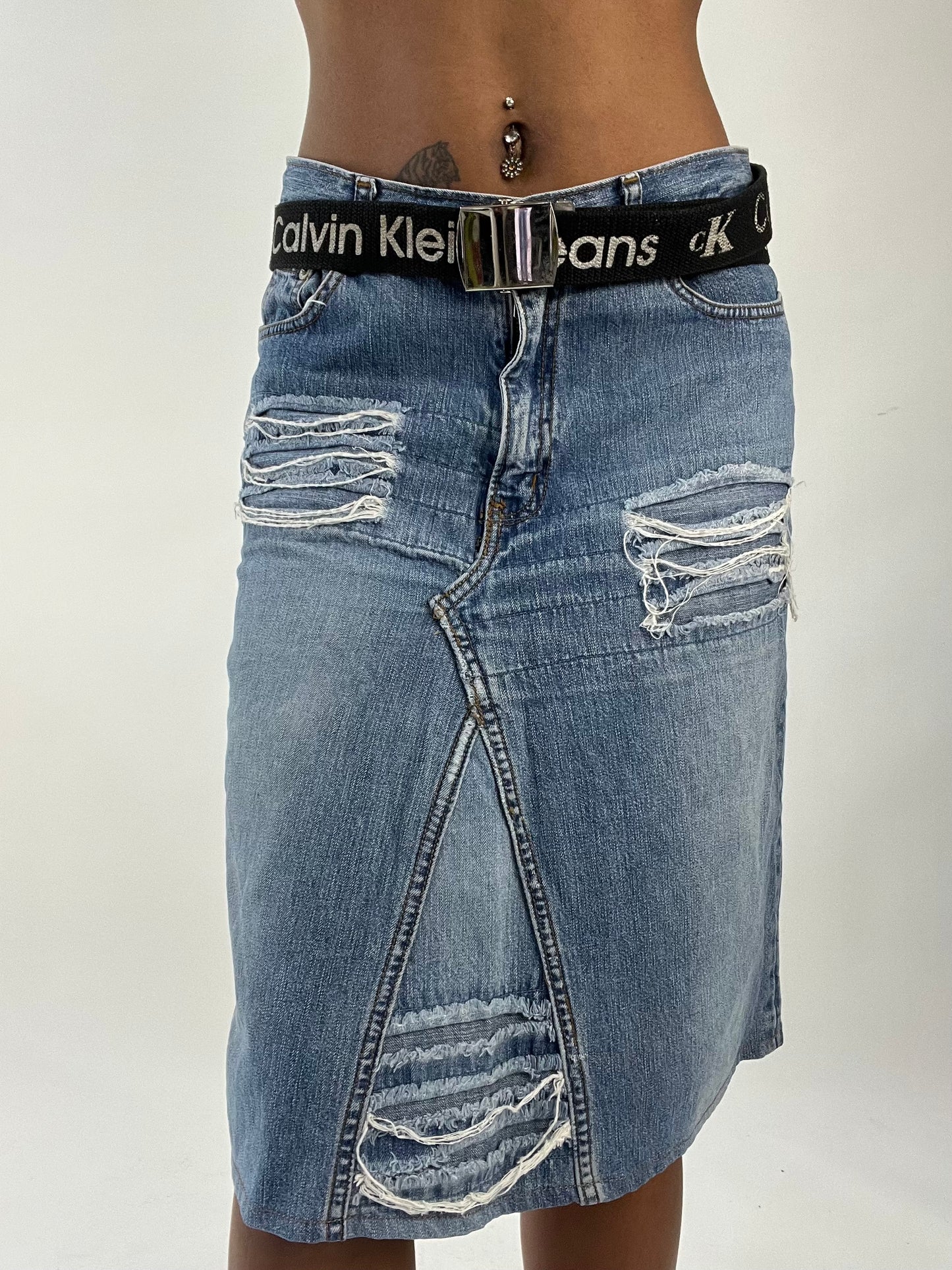 BEST PICKS | black calvin klein logo belt