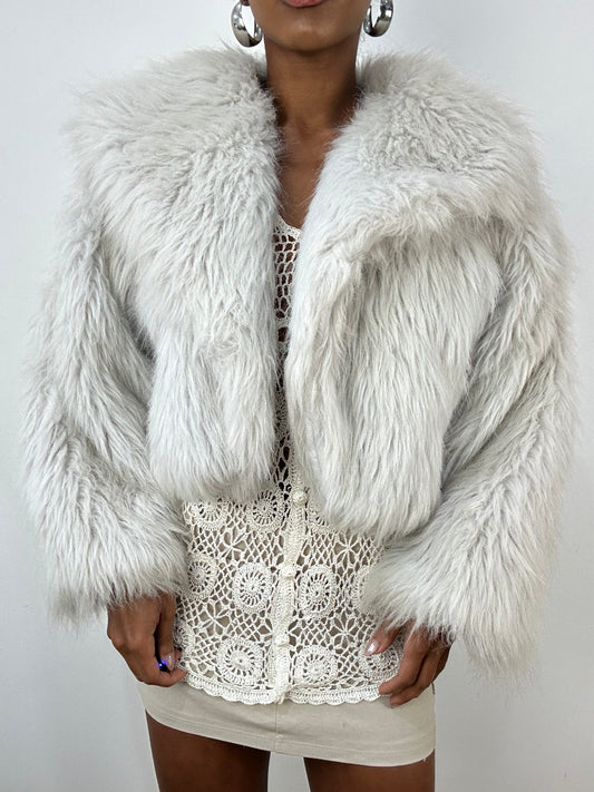vintage edit: indie sleaze | small white faux fur cropped jacket