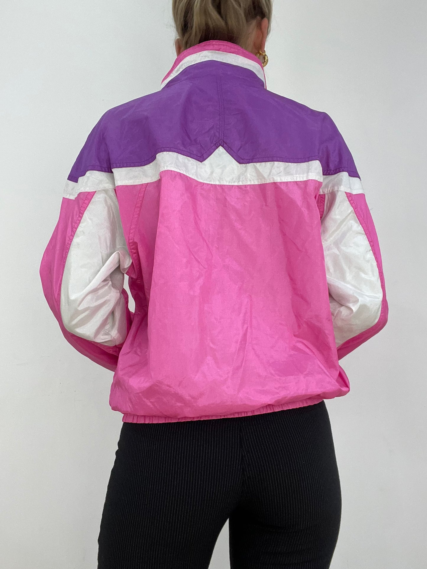💚 WINTER ESSENTIALS | small pink and purple windbreaker