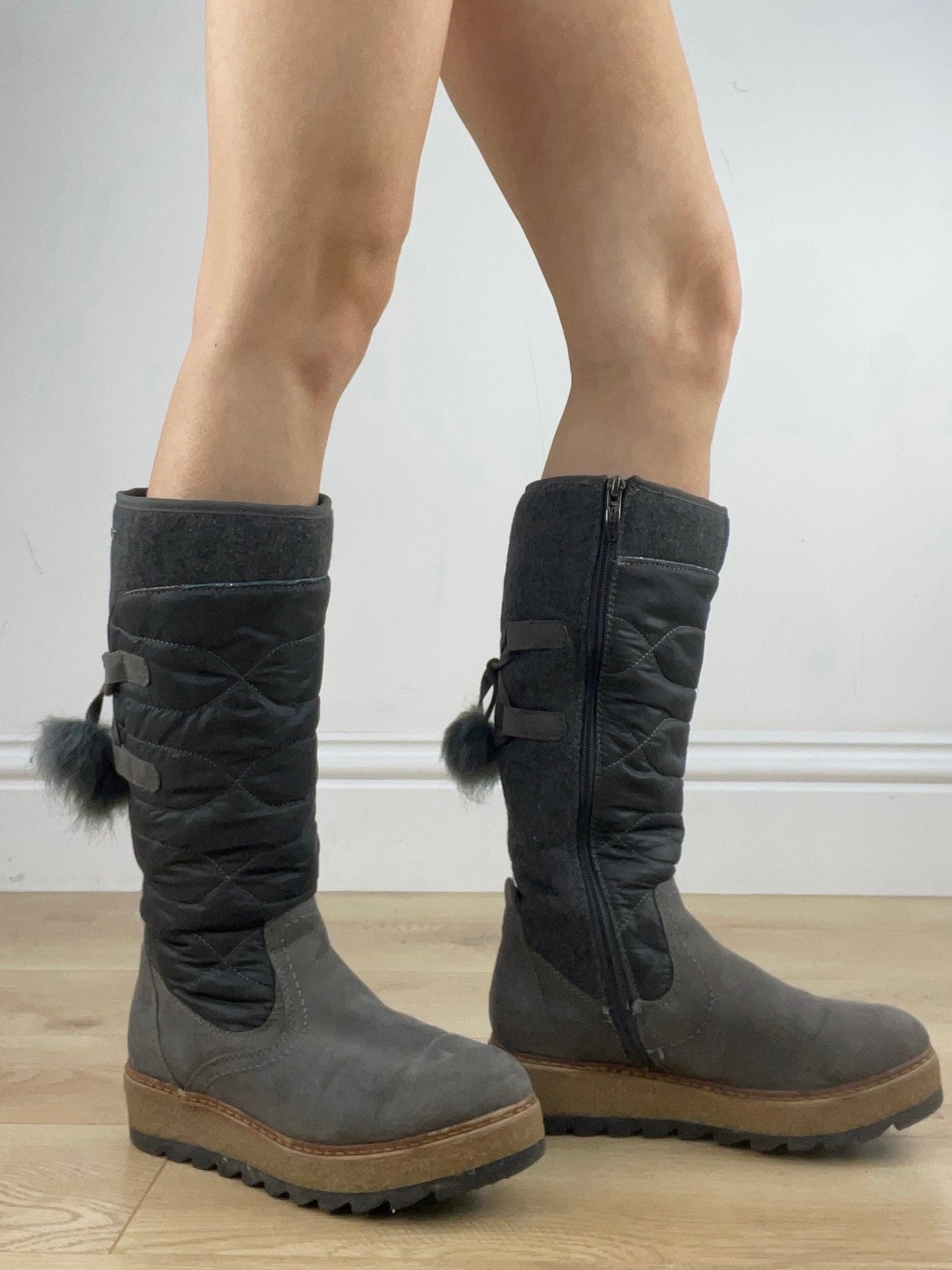 ⭐️ BEST PICKS | uk 4 grey lace up snow boots with pom poms