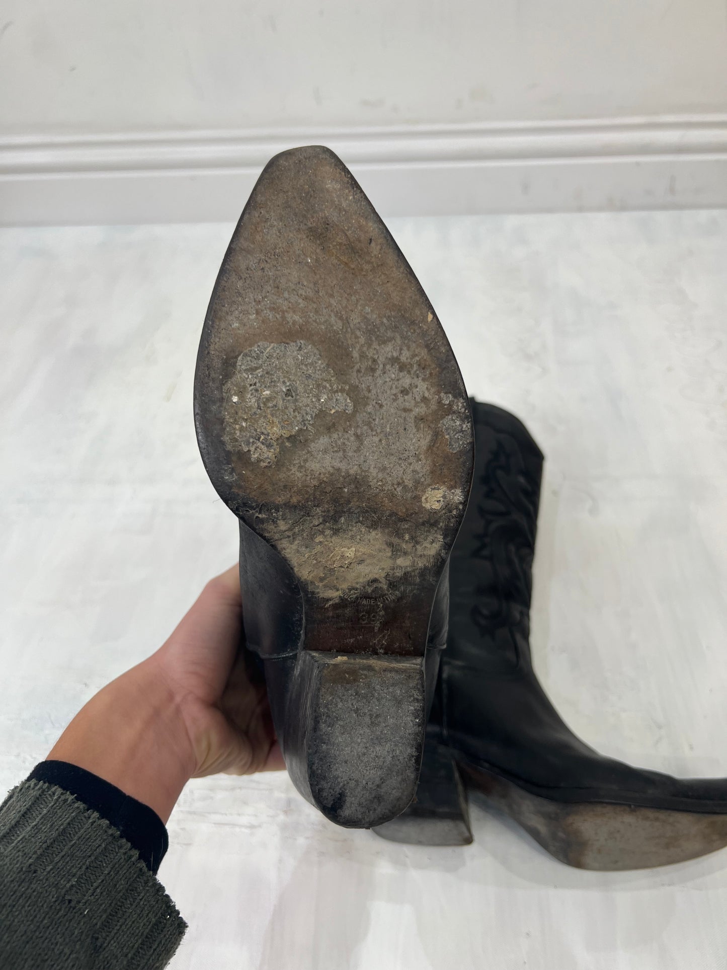⭐️vintage edit eleven | black leather cowboy boots