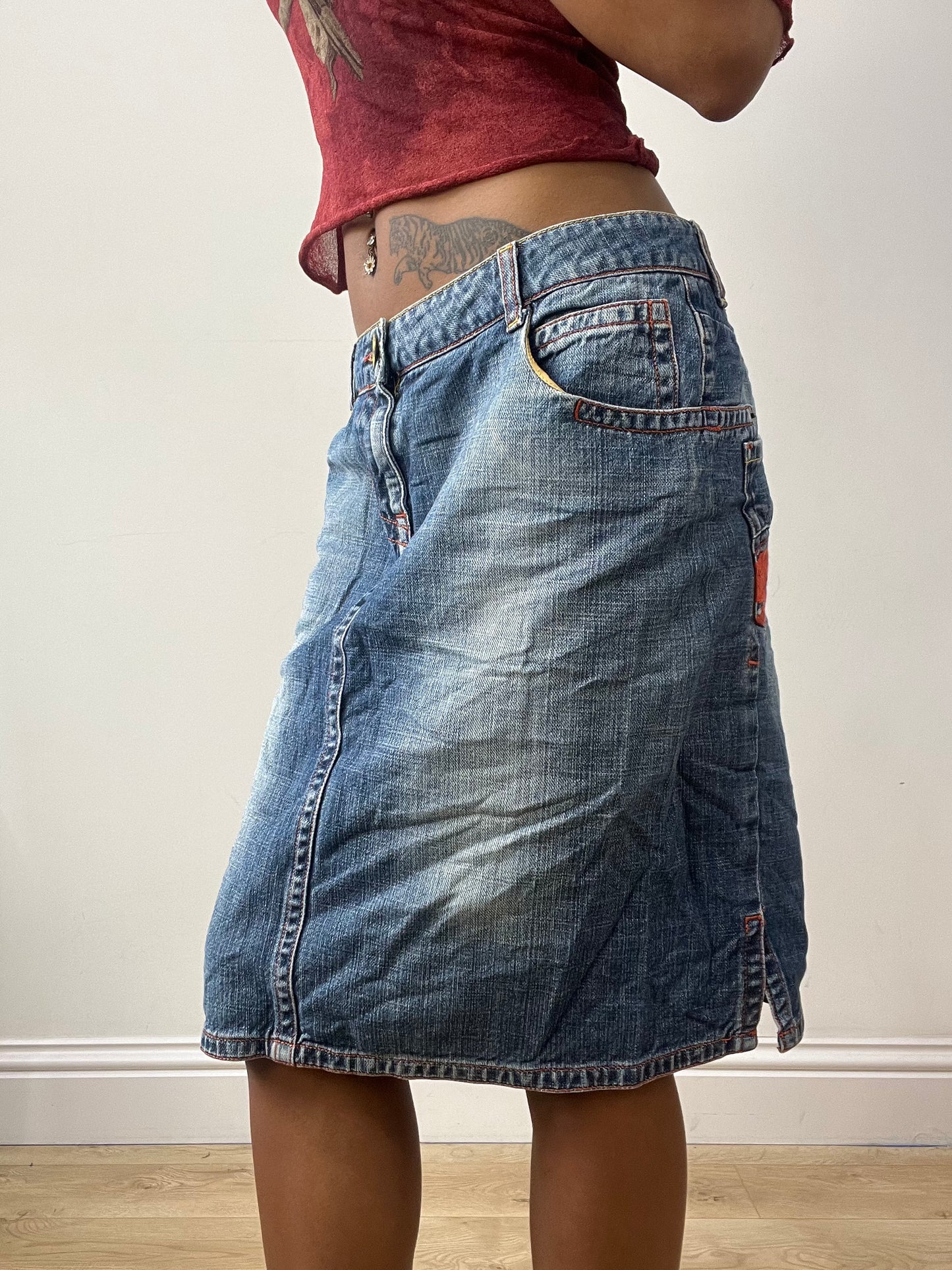 vintage edit thirty-two | medium blue denim midi skirt