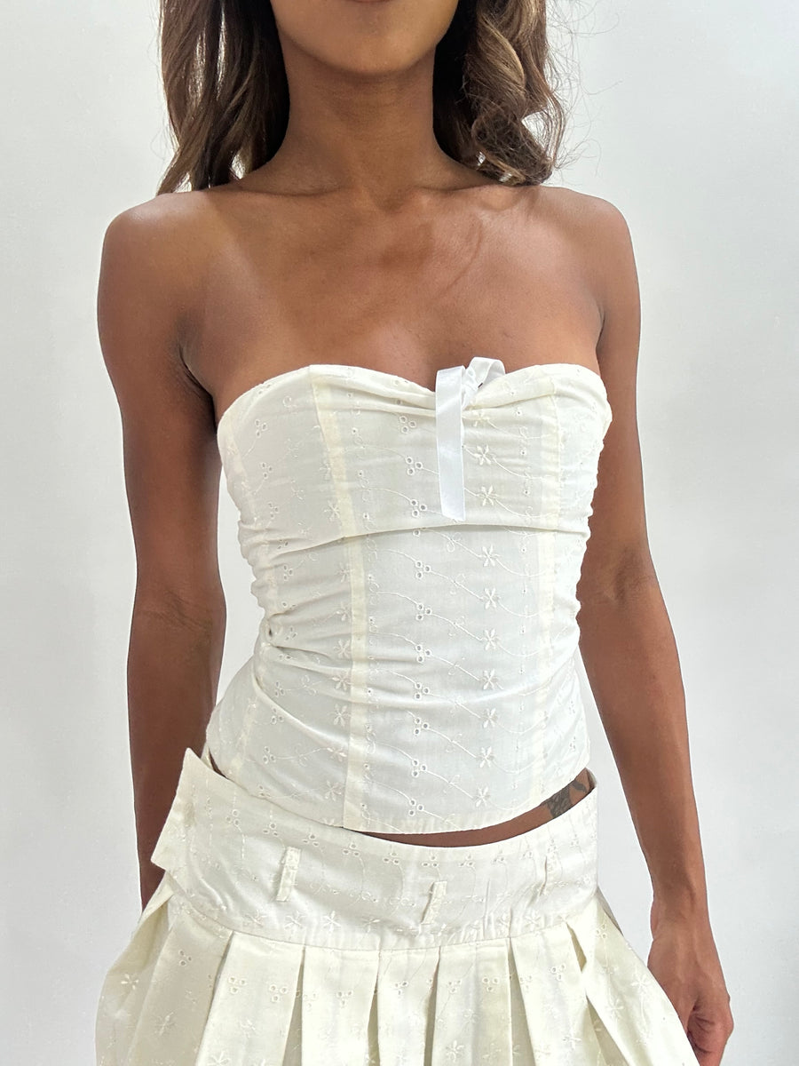 #435 SAMPLE SALE | كريم إيما الصغير الإضافي العينة الزي الأعلى للنساء