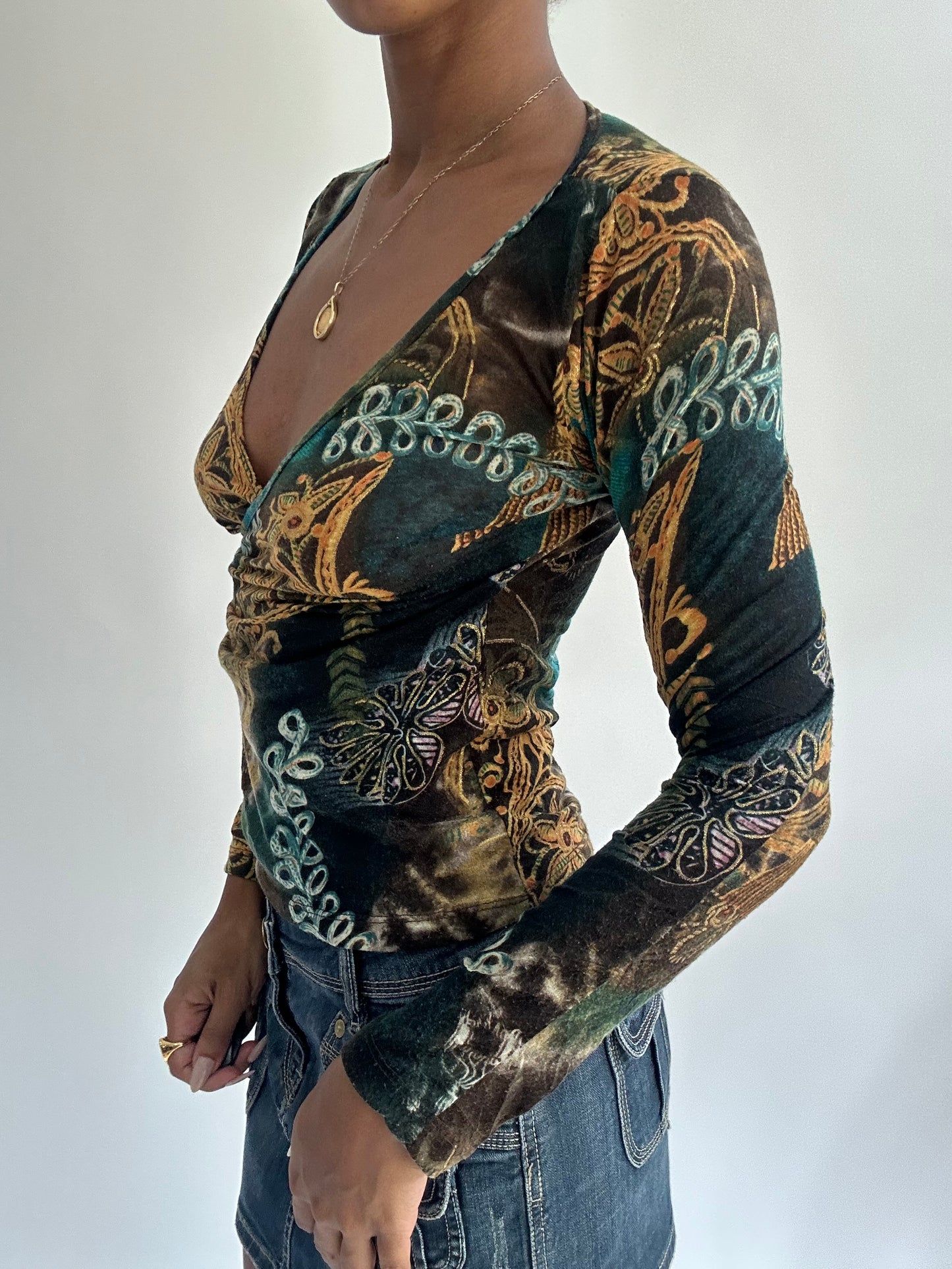 summermaxxing drop | extra small blue patterned long sleeve top