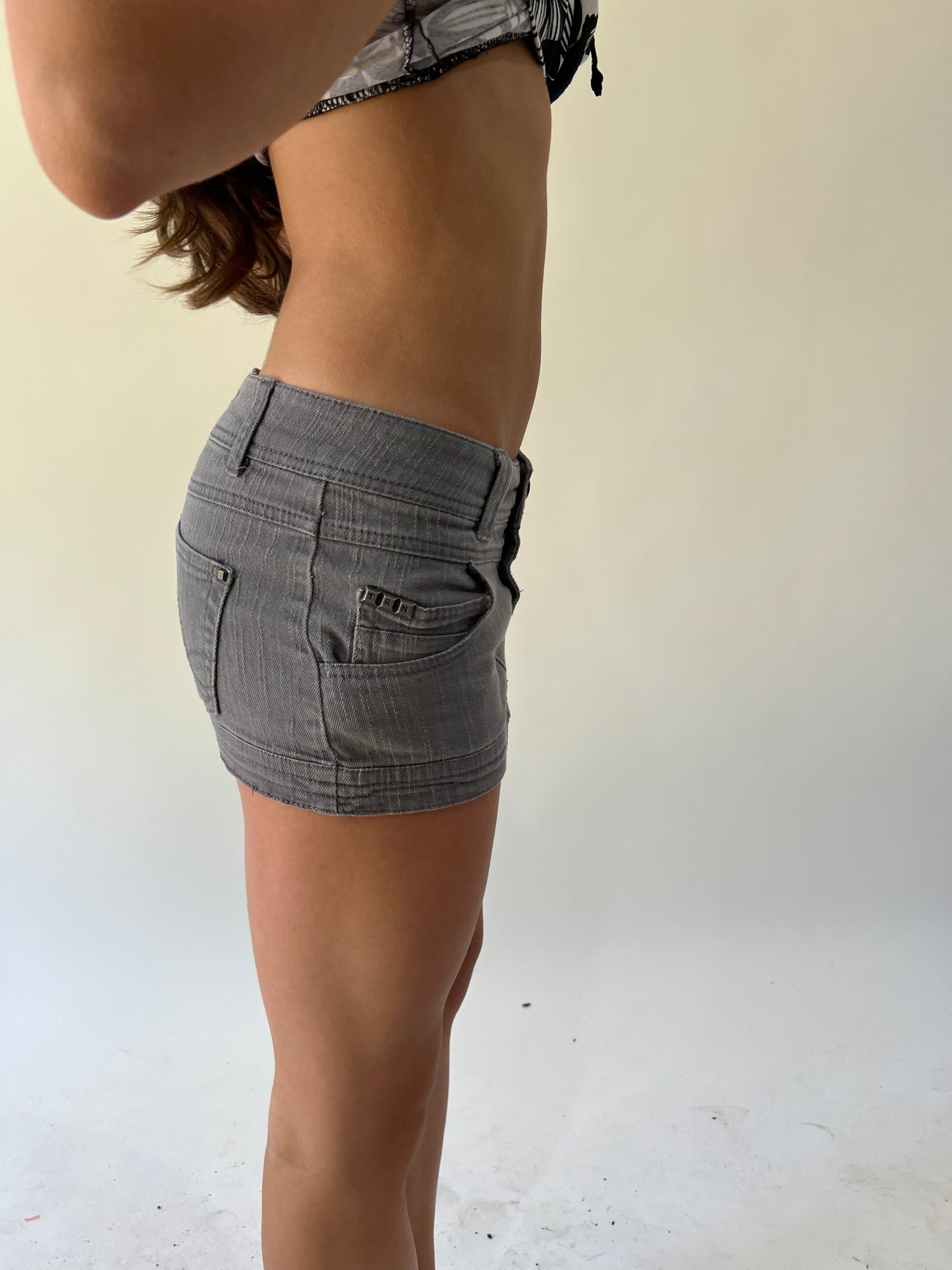 back to school drop | extra small grey mini skirt