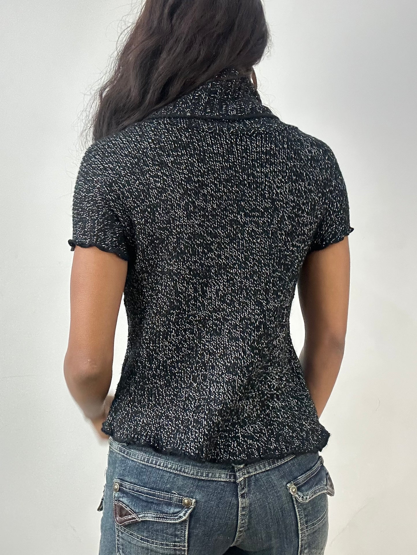 BEST PICKS | small black knit turtleneck top
