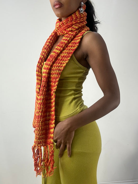 💻‼️ BEST PICKS | one size orange and yellow knit scarf