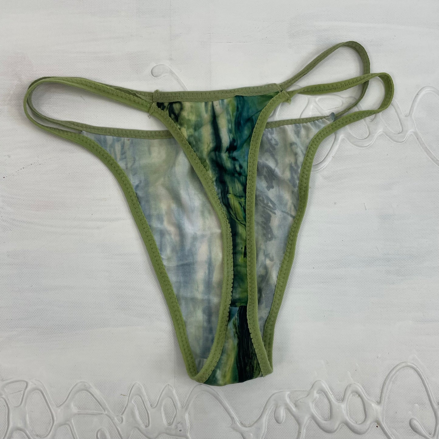 CHALET GIRL DROP | small green patterned thong