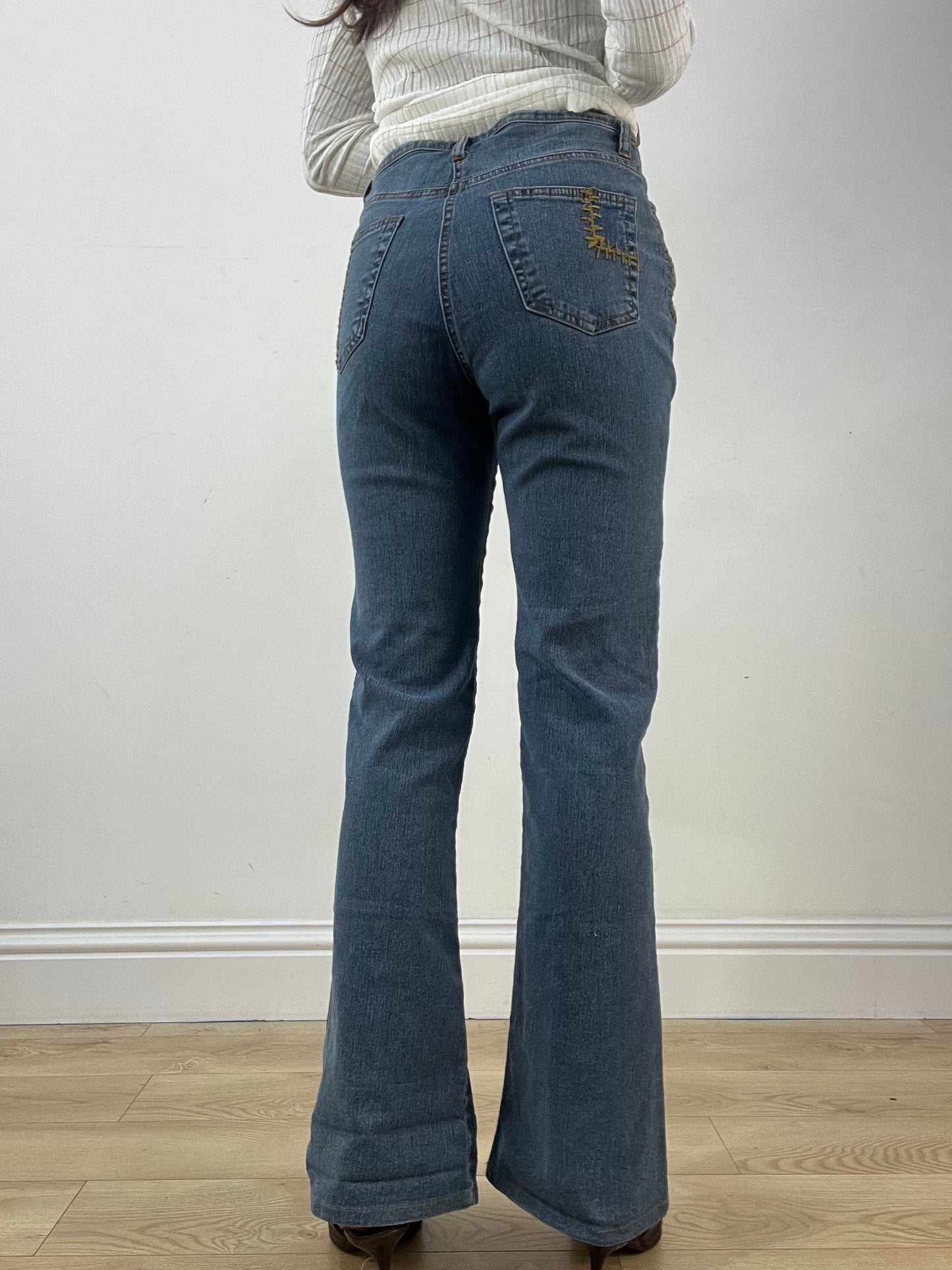 vintage edit thirty-three | small blue denim jeans with patchwork detail