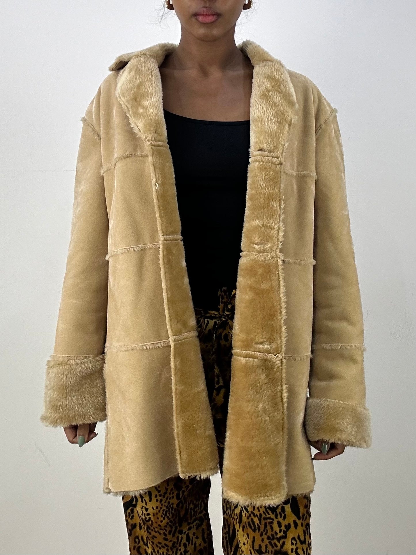 💚 MOB WIFE DROP | xl beige oversized suede jacket