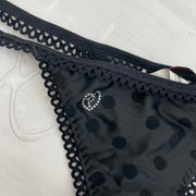 LIGHT ACADEMIA DROP | ropa interior pequeña de lunares negro con ribete de picot