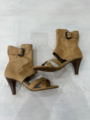 BEST PICKS | ⭐️UK3 beige heeled ankle boot with cutout detail