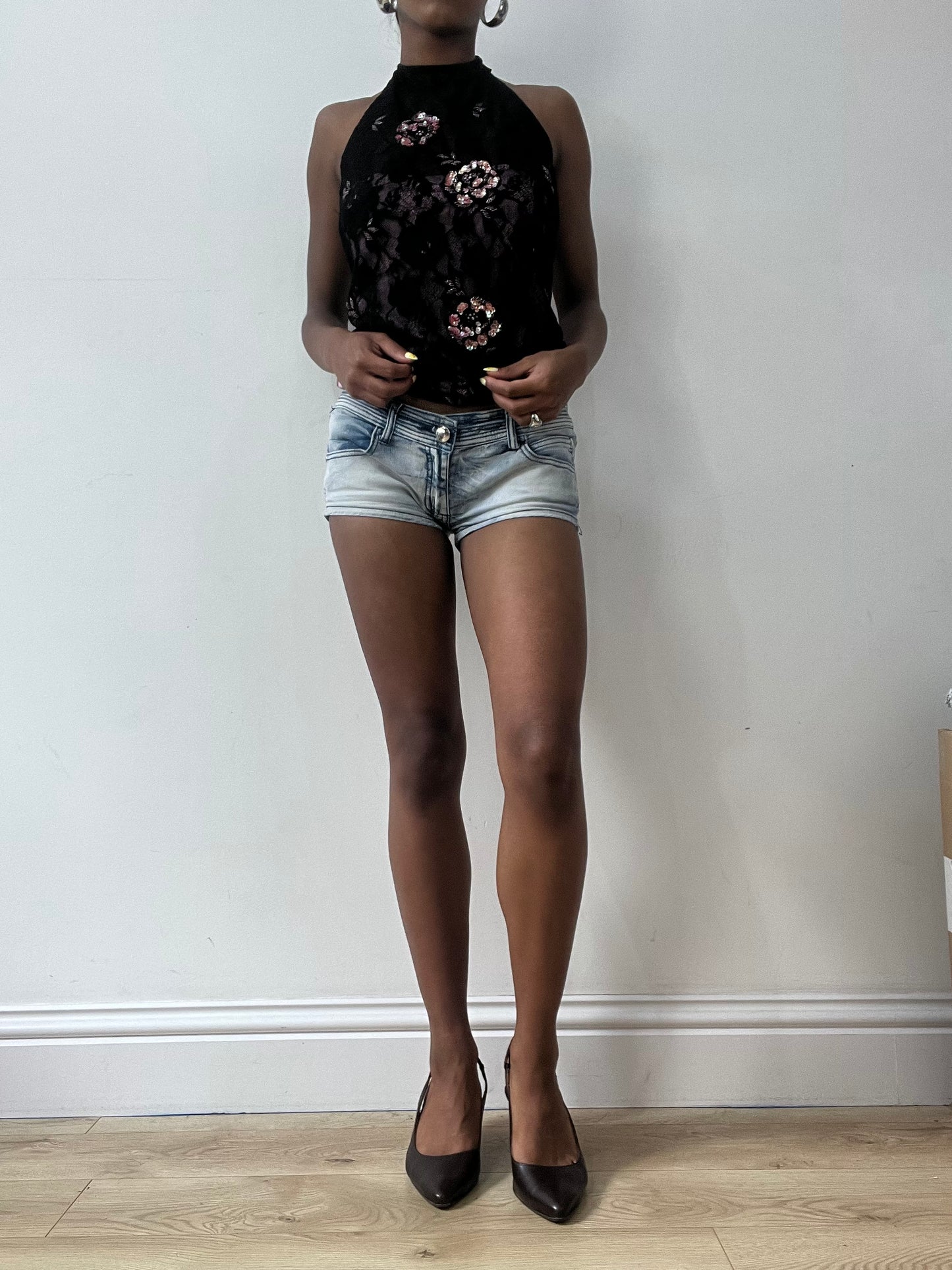BEST PICKS | medium pink and black halterneck lace top