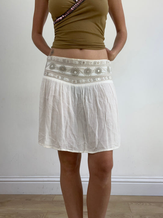 summer edit | large white calzedonia skirt