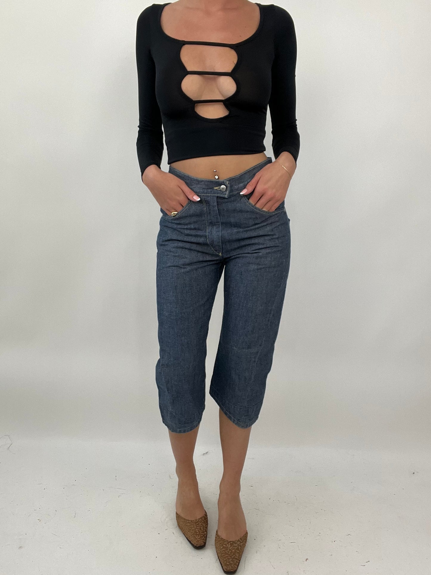 PALM BEACH DROP | small dark wash denim levi’s 3/4 length trousers