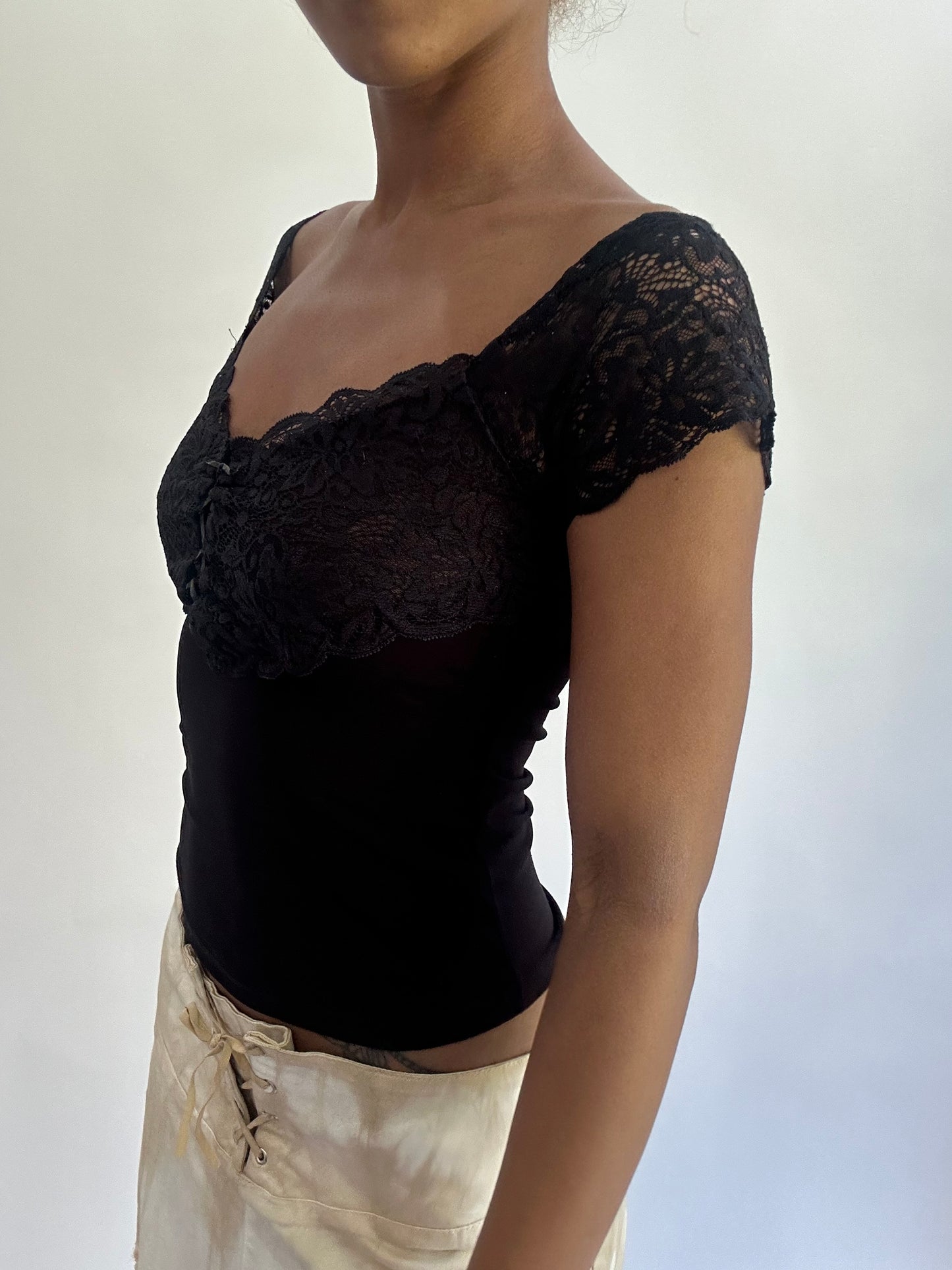 olivia rodrigo drop | extra small black off the shoulder top
