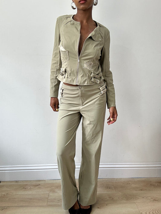 BEST PICKS | small khaki trousers and jacket set