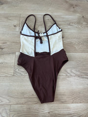 💚 miley cyrus edit | small brown and cream swimsuit