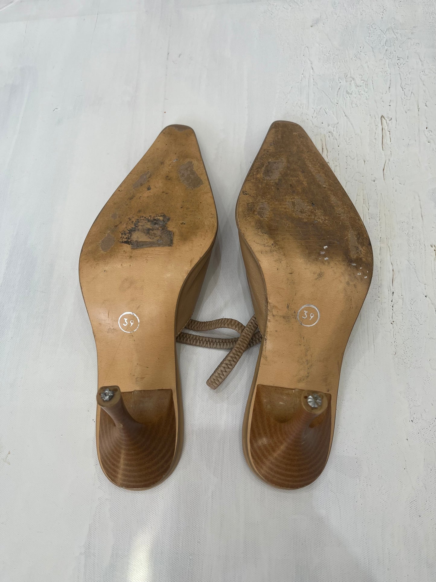 ⭐️ BEST PICKS | UK 5 beige faux leather sling back kitten heels