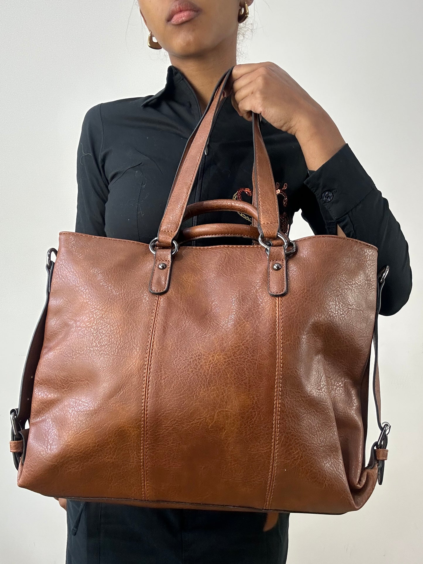 winter edit | brown faux leather shoulder bag with zip details