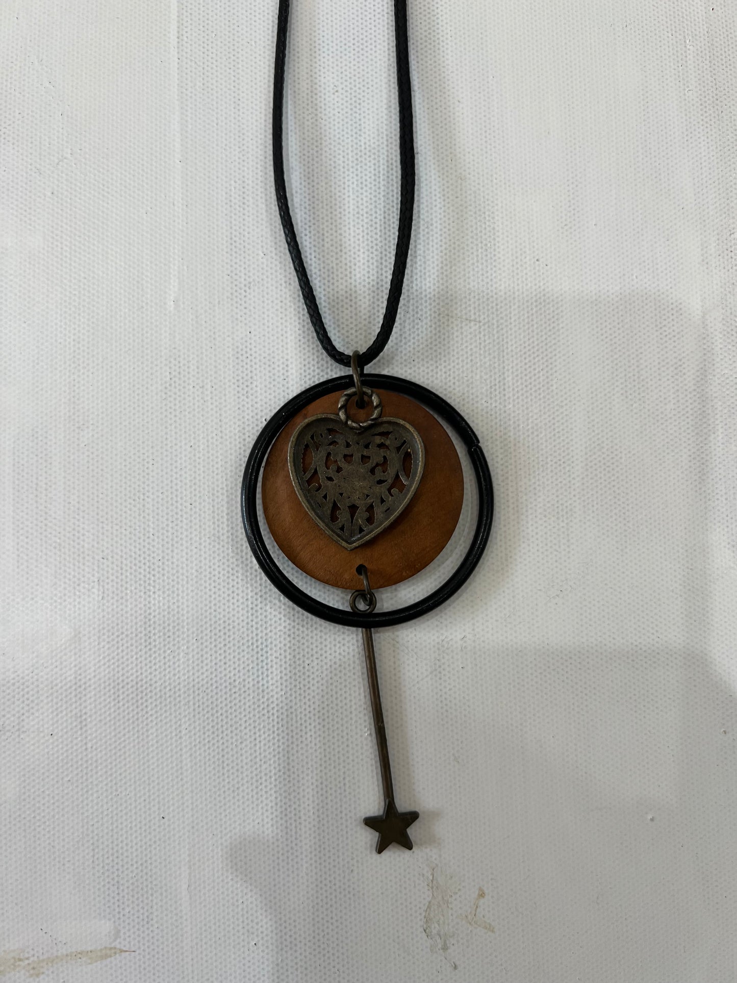 SATC drop | brown pendant necklace
