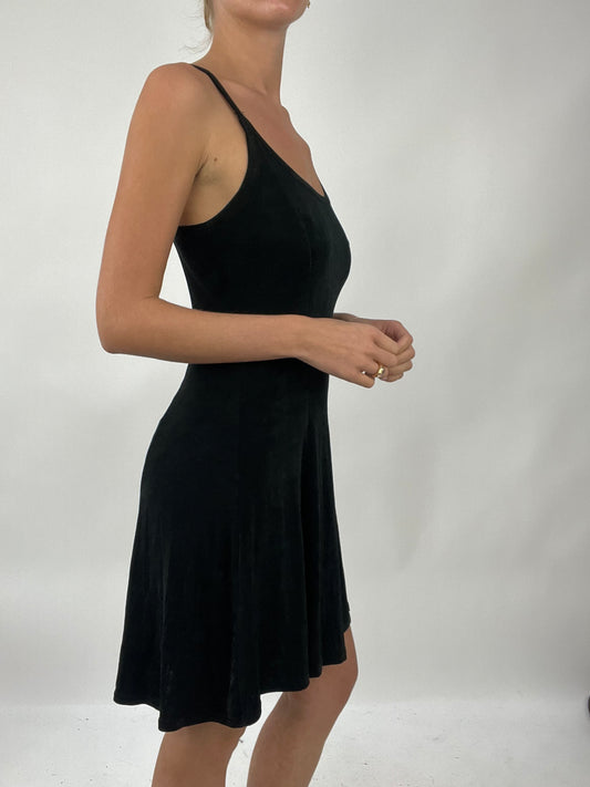 💚 TAYLOR SWIFT DROP | medium black flowy dress