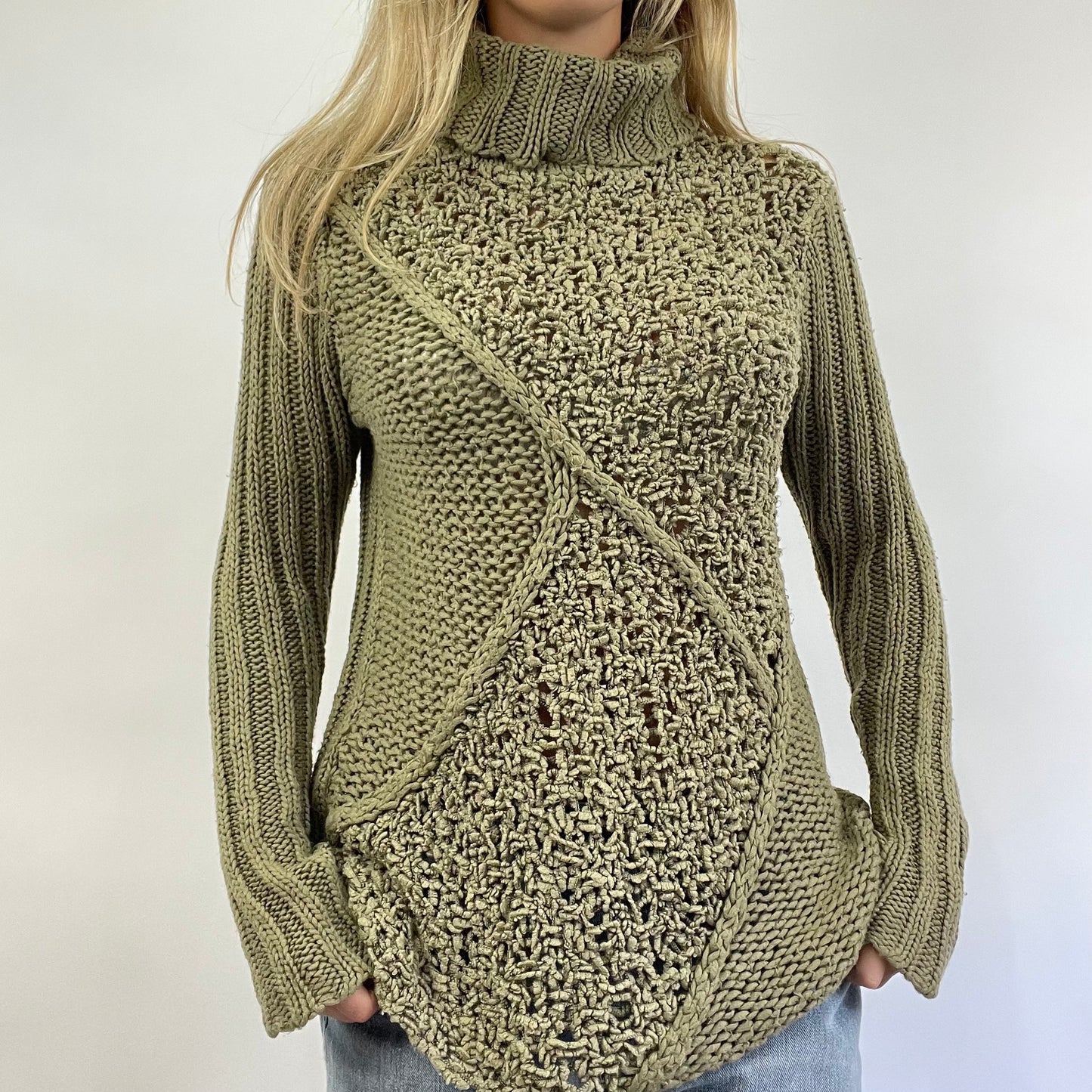 GRUNGE COQUETTE DROP | small green button up top