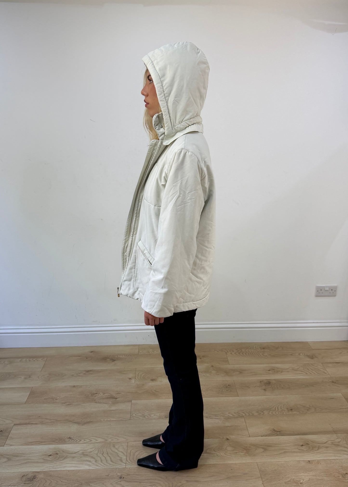 medium white puffer jacket