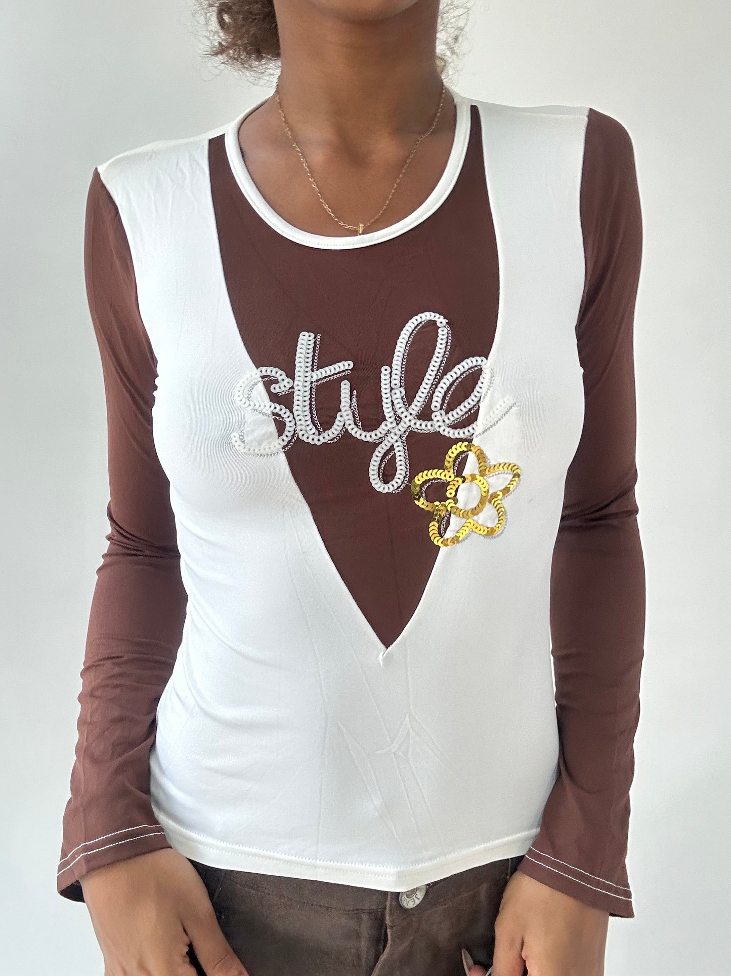💻‼️ | small white and brown long sleeve top with sequin details
