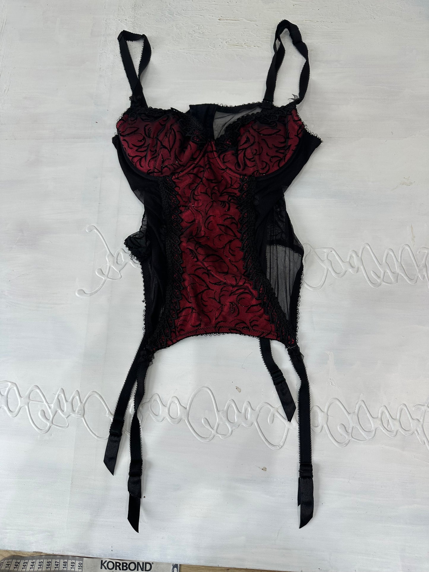 BEST PICKS | small black and red corset top