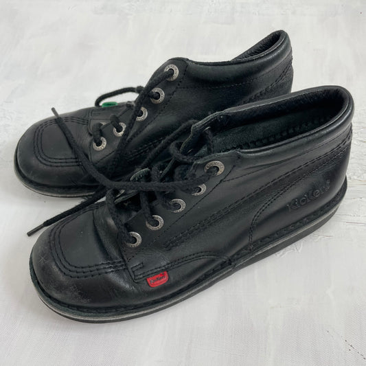 FRESHERS FITS DROP | black kickers trainers - size 5