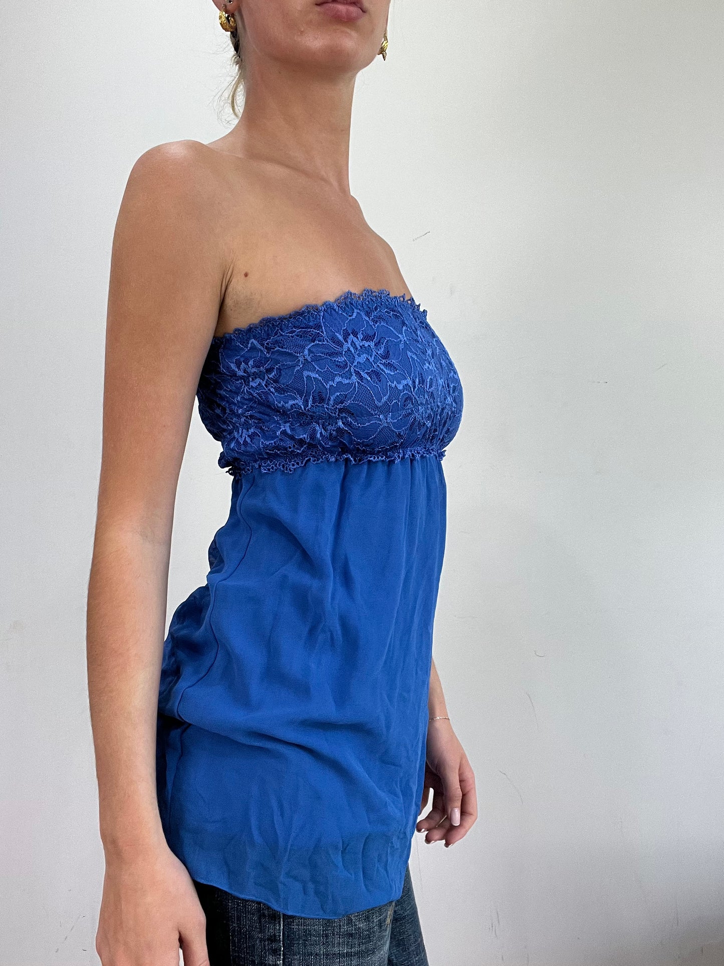 BEST PICKS | small blue intimissimi lace bandeau