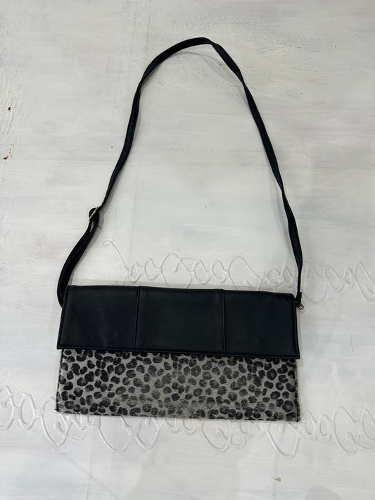 2016 edit | black and grey leopard print shoulder bag