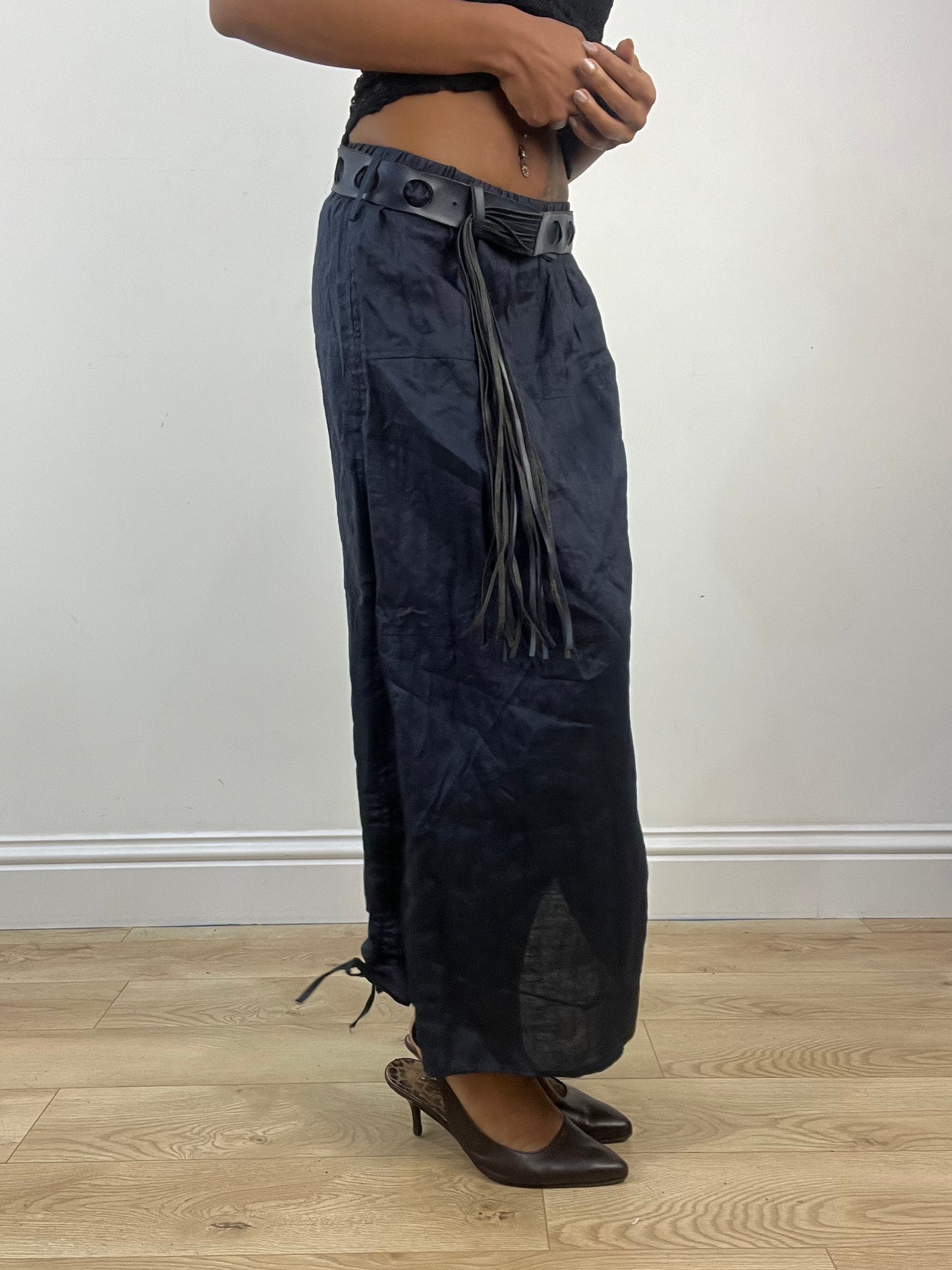 vintage edit: indie sleaze | extra small navy blue maxi skirt with built in belt