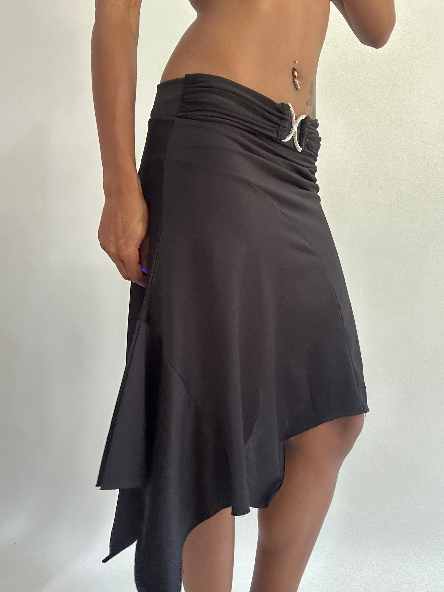 wag drop | extra small black asymmetric midi skirt