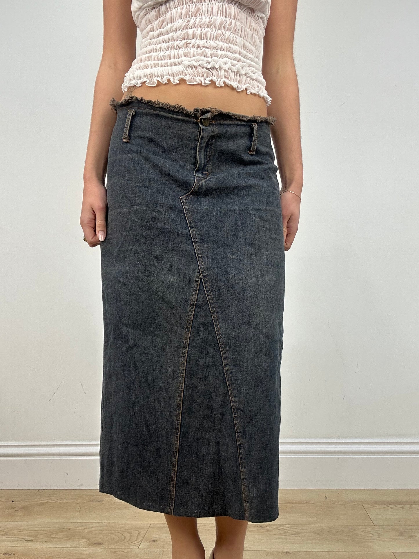 vintage edit ten | medium dark wash maxi denim skirt