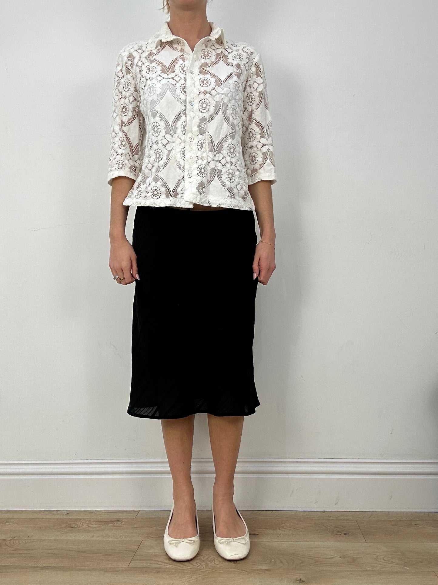 countryside | medium white lace button down shirt