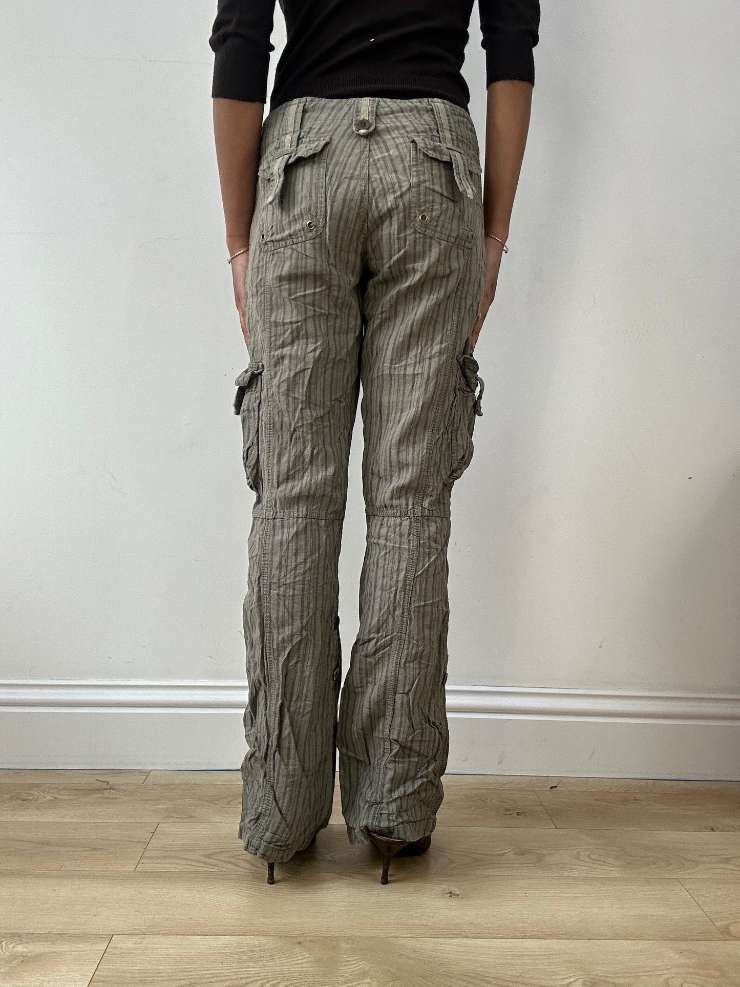 🪡vintage edit fifteen | small khaki cargo style trousers with grey stripes