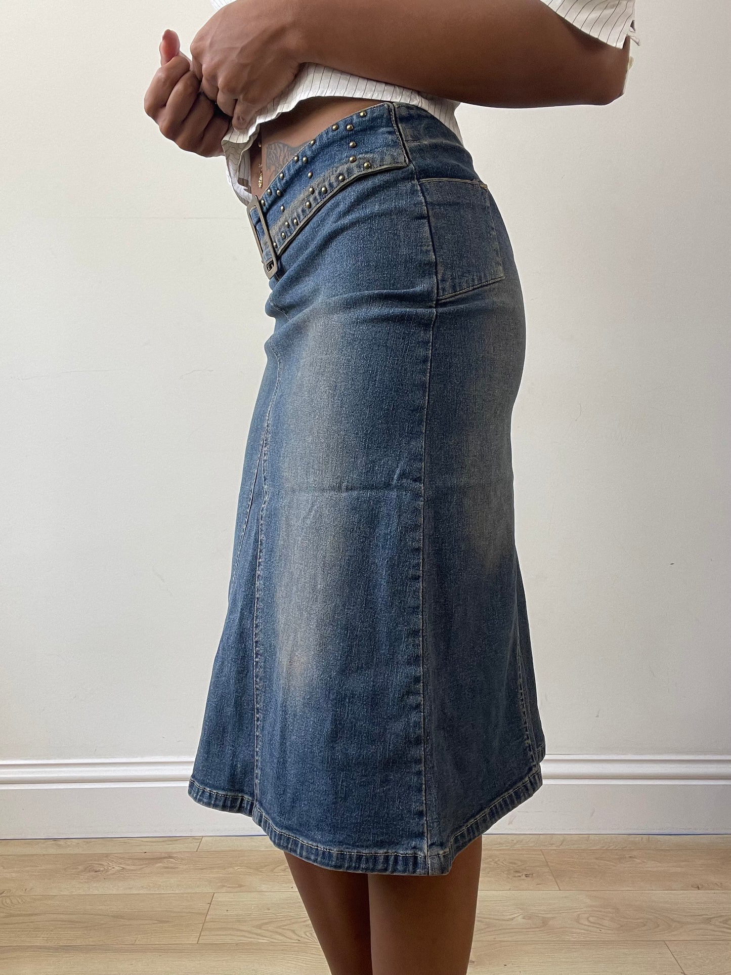 vintage edit twenty-seven | extra small blue denim mini skirt with built in buckle belt