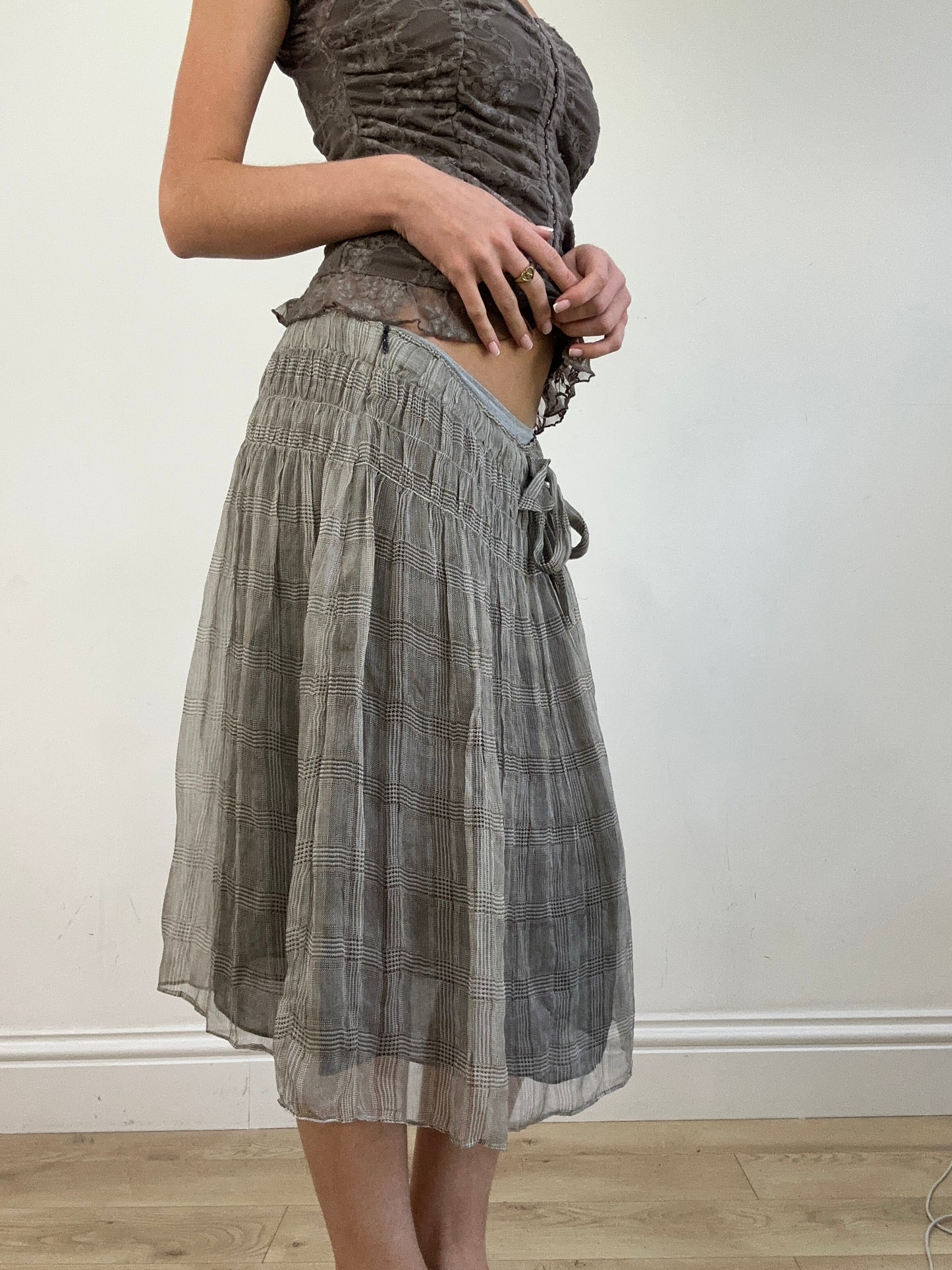vintage edit twenty | medium 100% silk grey and brown floaty checkered midi skirt