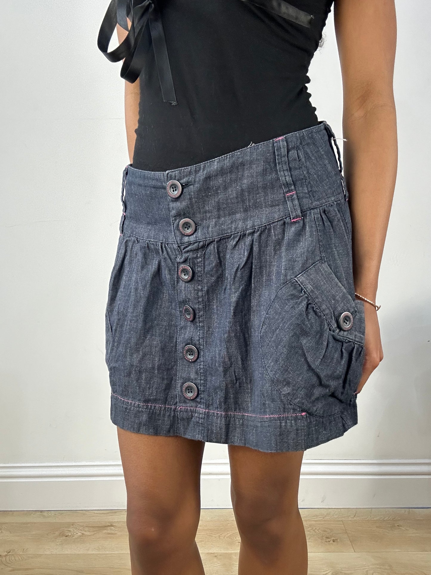BEST PICKS | small dark blue denim mini skirt with buttons