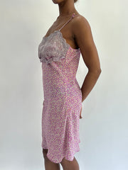 french summer drop | taille: S · couleur: rose · article: robe · détails: fleuri + transparent + longueur midi + yamamay