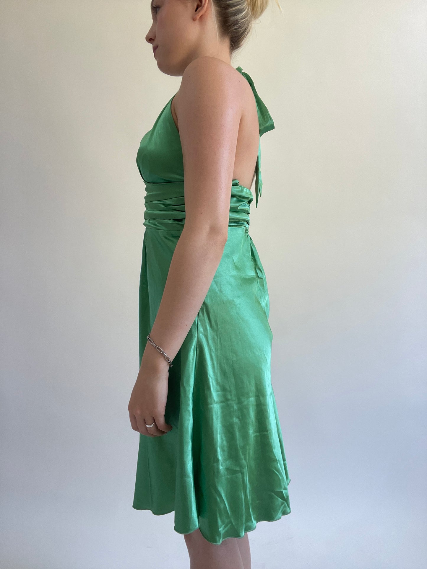 Y2K| medium green satiny midi dress