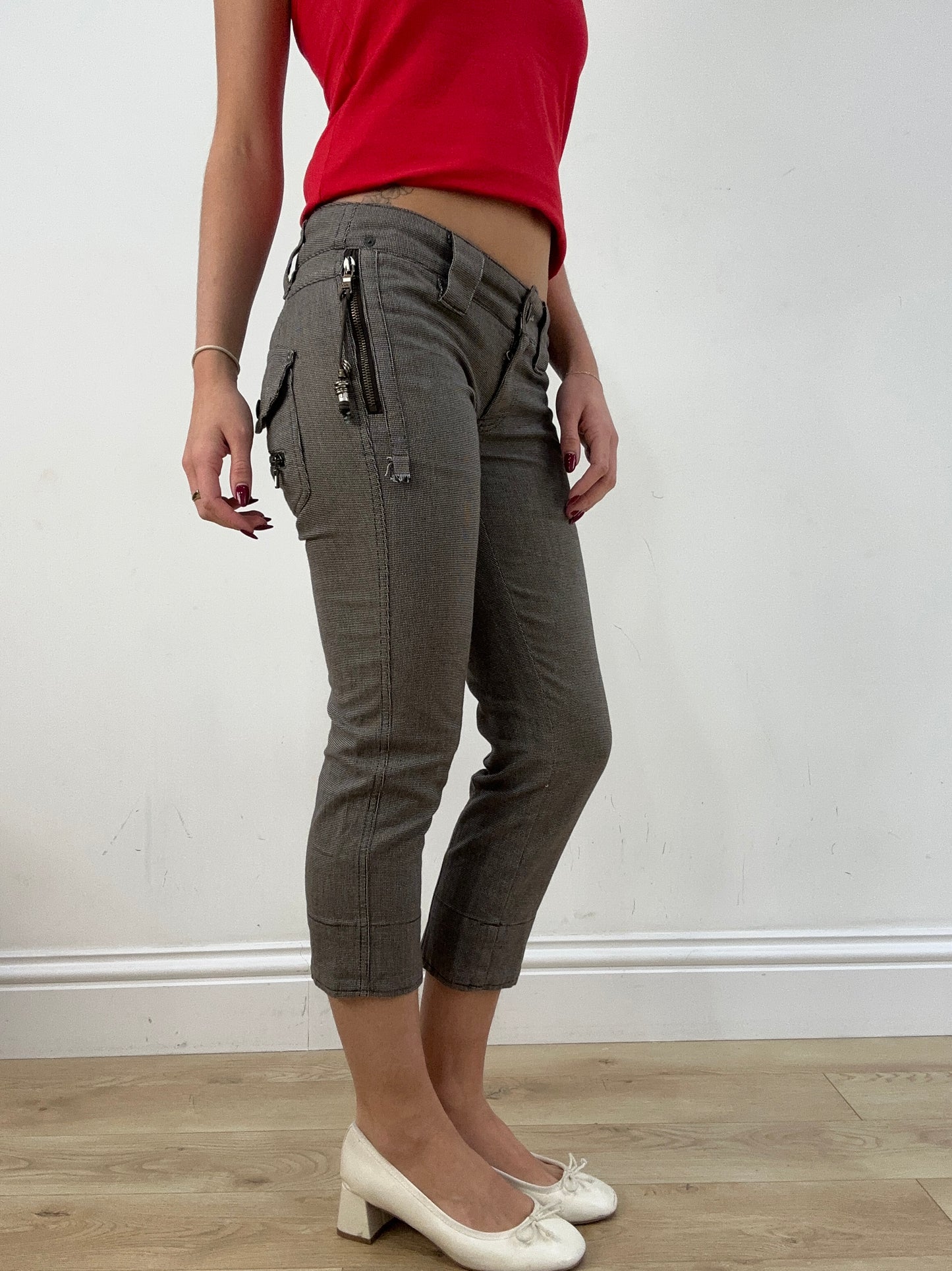 BEST PICKS | small brown 3/4 length capri style trousers