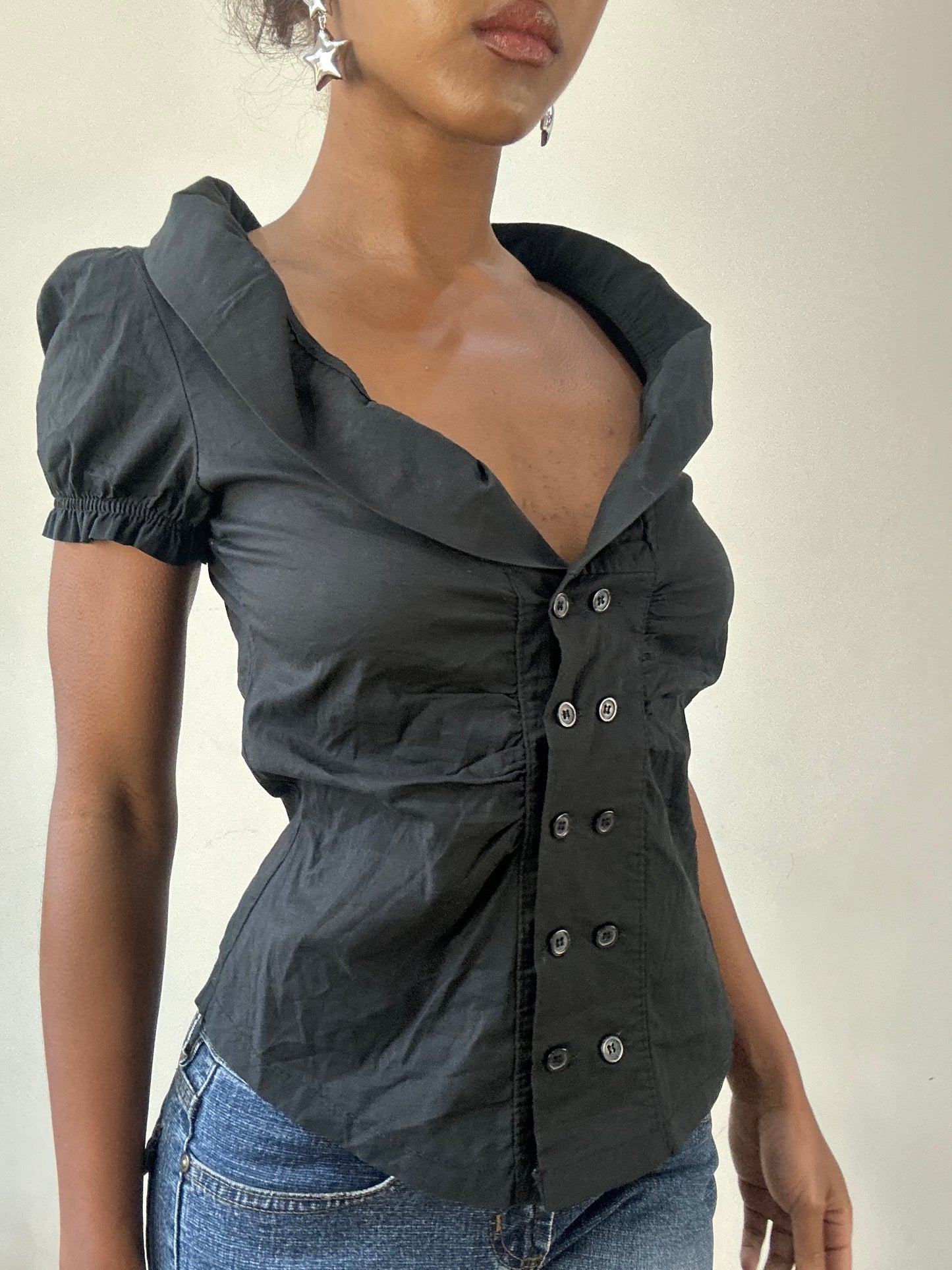 BEST PICKS | small black button up puff sleeve blouse