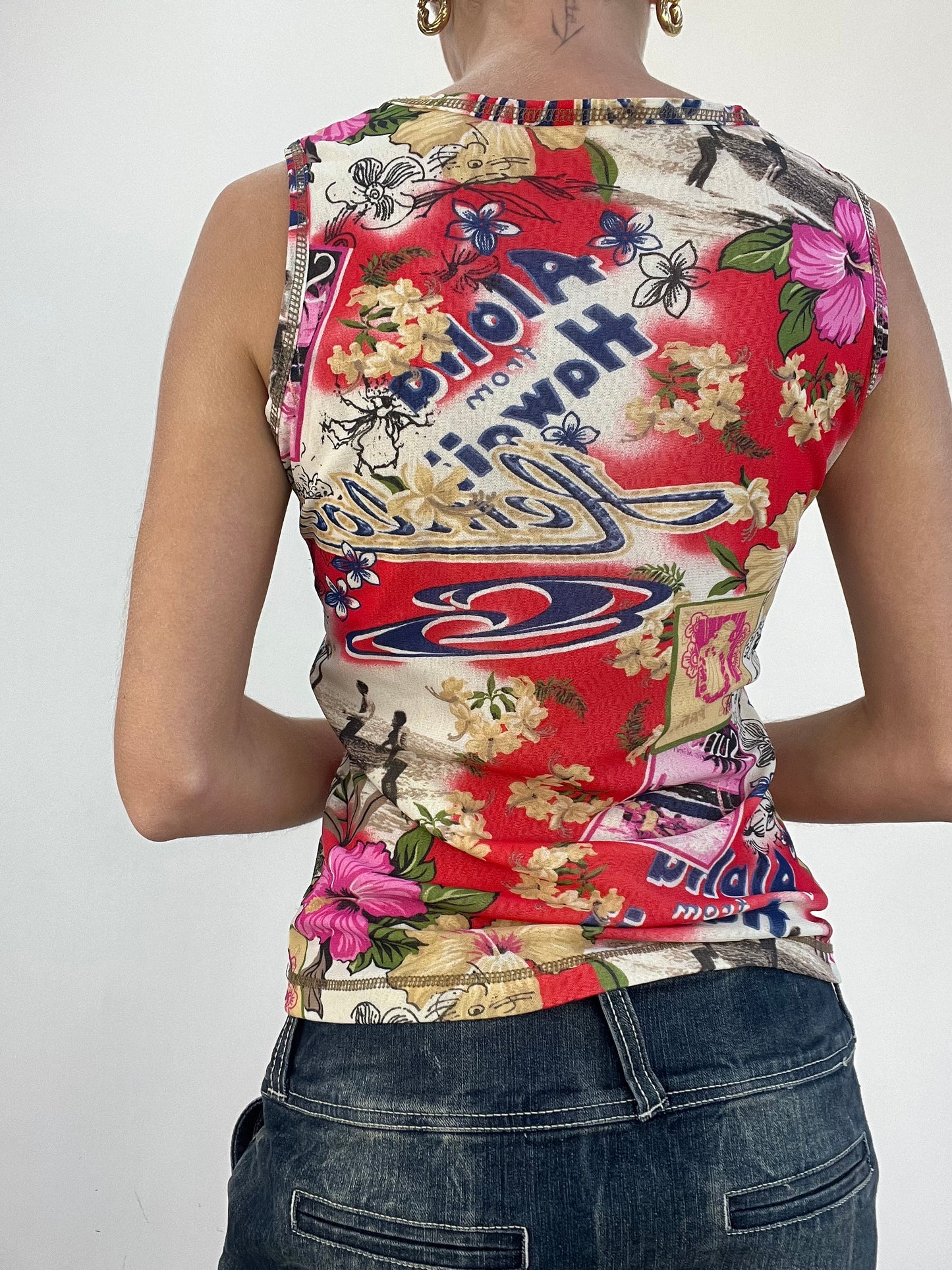 💻 vintage edit three | medium red and pink hawaii graphic vest