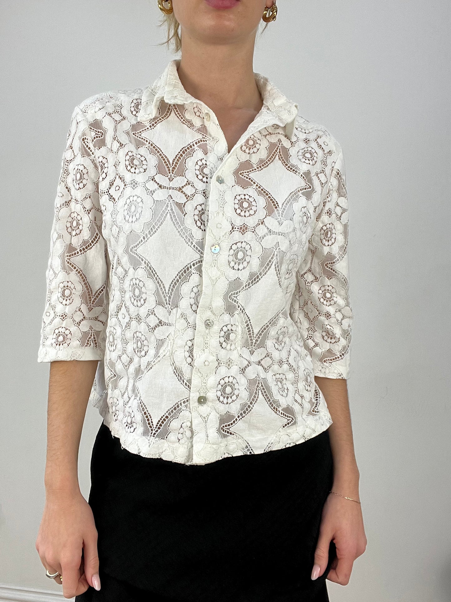 countryside | medium white lace button down shirt