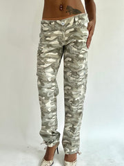 BEST PICKS | small/medium khaki camo print trousers